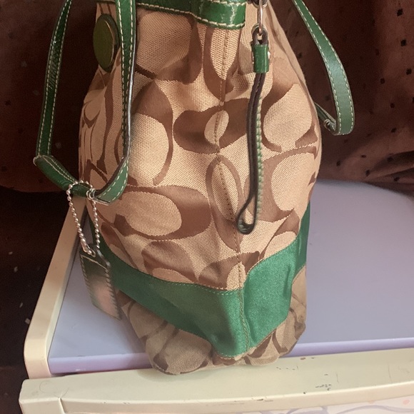 Coach Bag Green - Picture 2 of 4